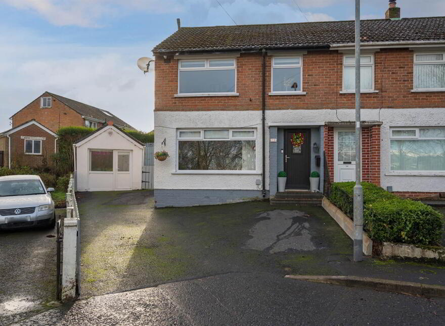 13 Rathmore Gardens, Belfast, BT10 0FX photo