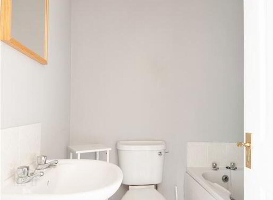 36 The Heath, Ramsgate Village, Gorey, Y25HP23