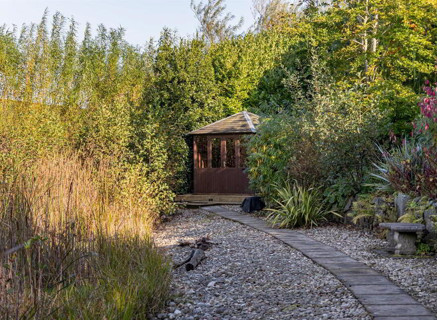 Lisimore, 20 Trench Road, Comber, Newtownards, BT23 6EH