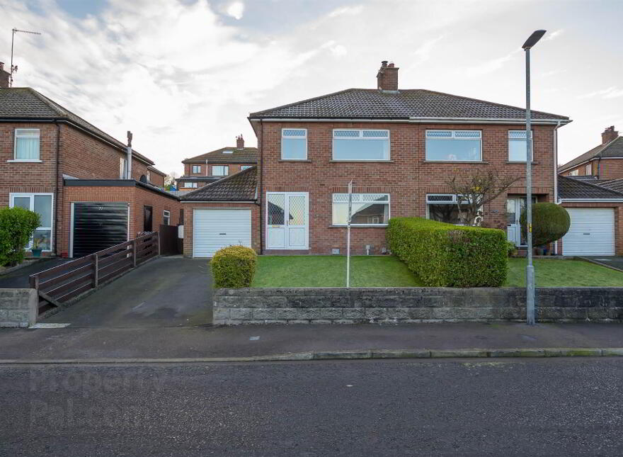 69 Princess Gardens, Croft Road, Holywood, BT18 0PW photo