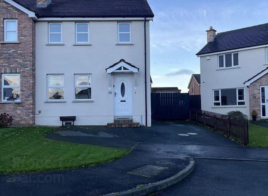 53 Hazelgrove Avenue, Lurgan, Craigavon, BT66 7TF photo