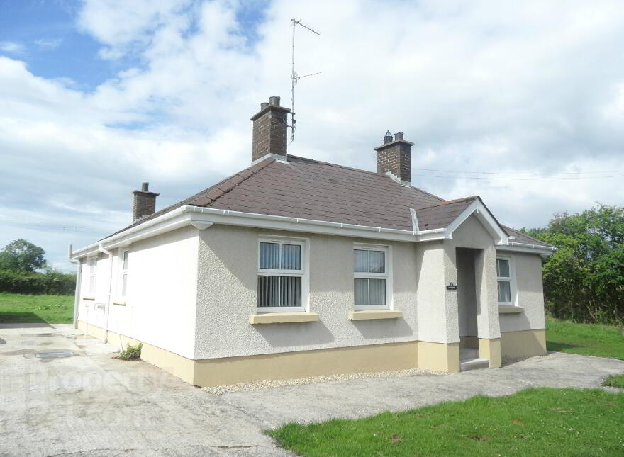 35 Derryloughan Road, Loughgall, BT61 8PH photo