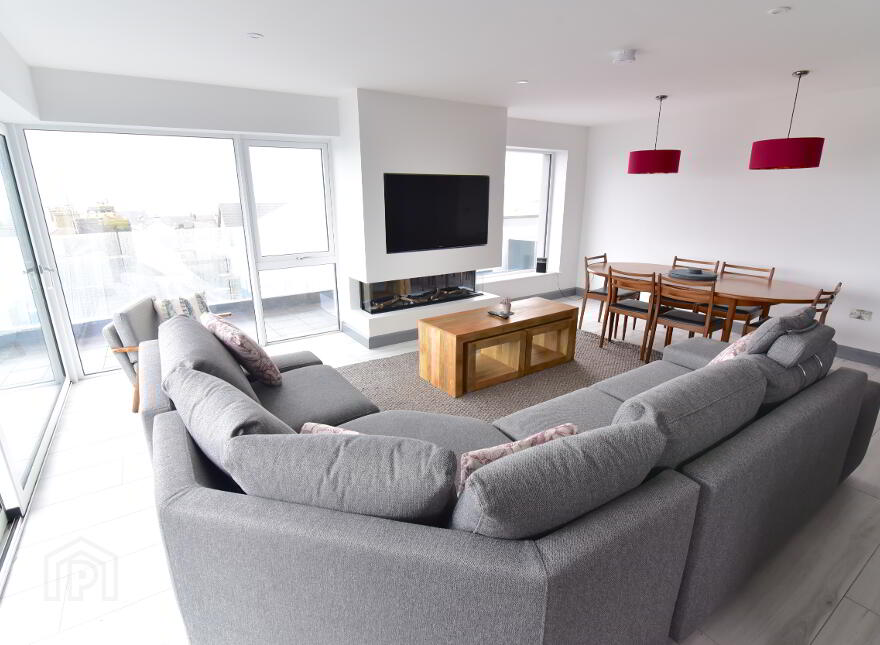 'Skerries' Dunluce View, 22 Dunluce Ave, Portrush, BT56 8DW