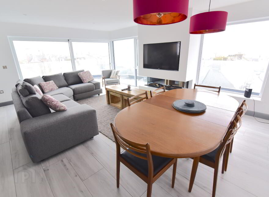 'Skerries' Dunluce View, 22 Dunluce Ave, Portrush, BT56 8DW