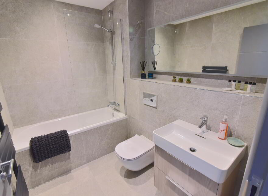 'Skerries' Dunluce View, 22 Dunluce Ave, Portrush, BT56 8DW
