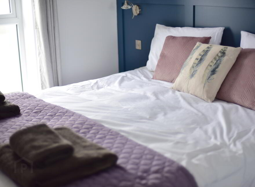 'Skerries' Dunluce View, 22 Dunluce Ave, Portrush, BT56 8DW