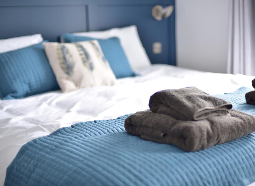 'Skerries' Dunluce View, 22 Dunluce Ave, Portrush, BT56 8DW
