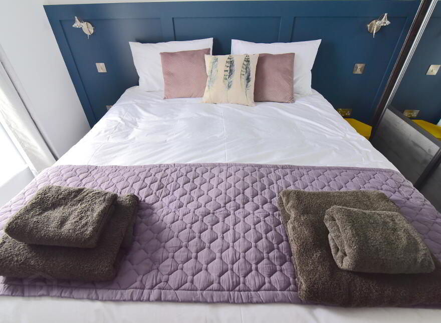'Skerries' Dunluce View, 22 Dunluce Ave, Portrush, BT56 8DW