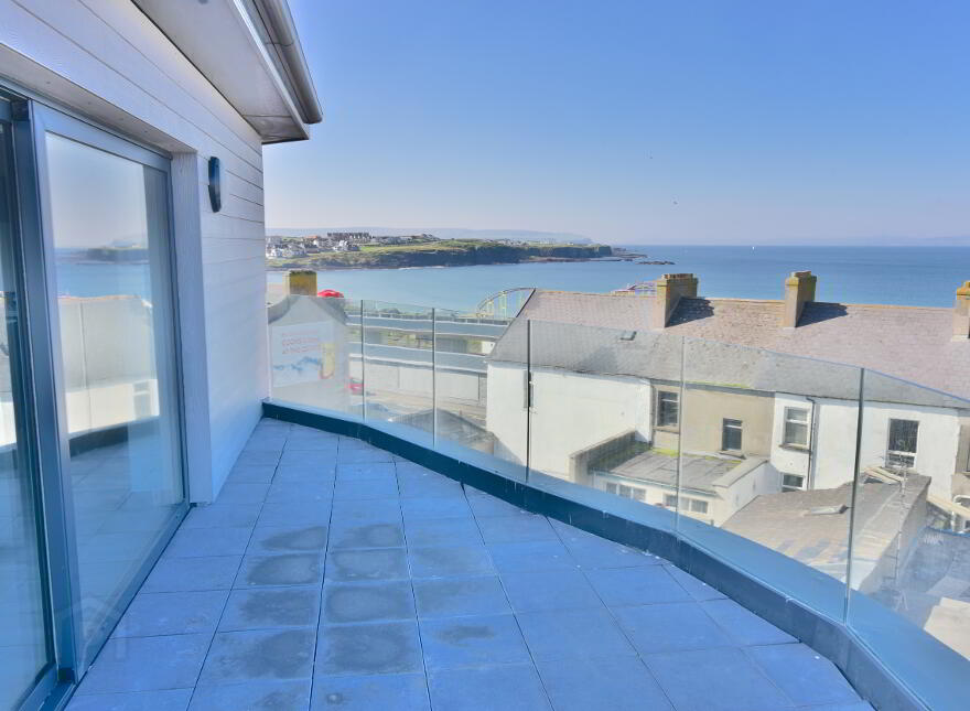 'Skerries' Dunluce View, 22 Dunluce Ave, Portrush, BT56 8DW