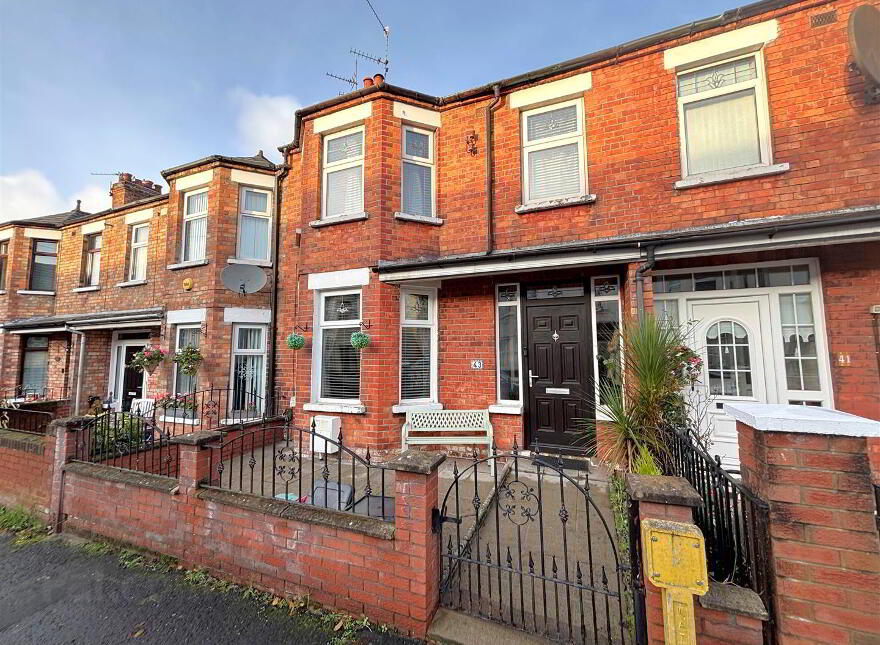 43 Willowbank Gardens, Belfast, BT15 5AJ photo