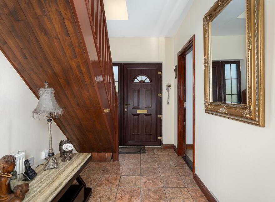 Labaun, Mount Temple, Moate, N37E953