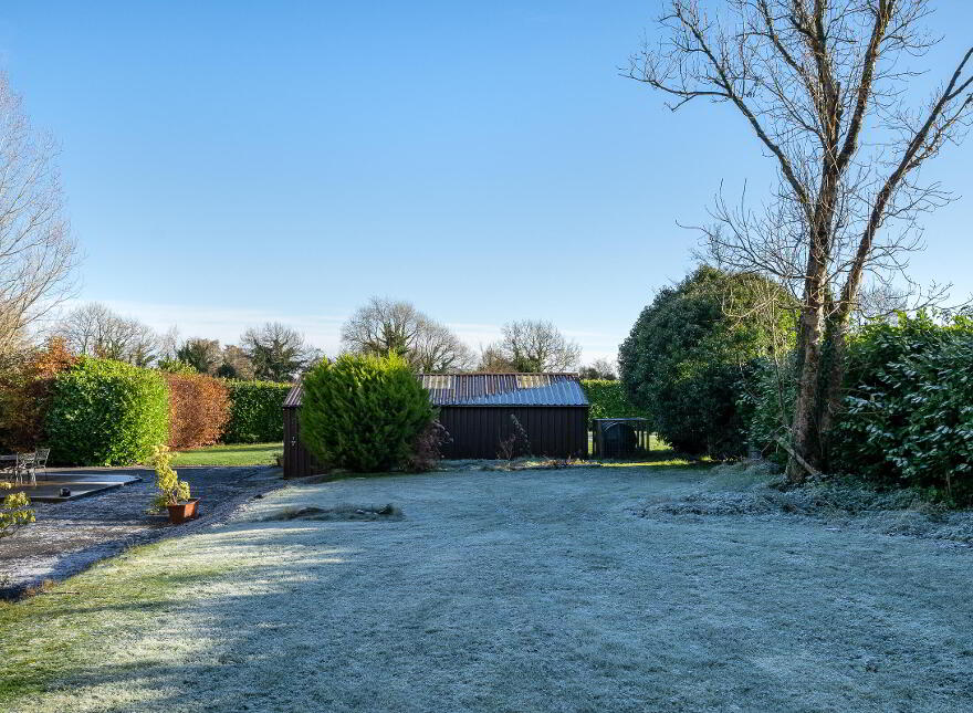 Labaun, Mount Temple, Moate, N37E953