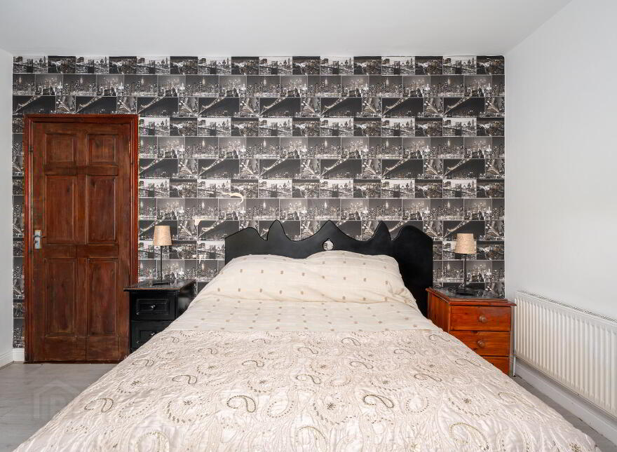 Labaun, Mount Temple, Moate, N37E953