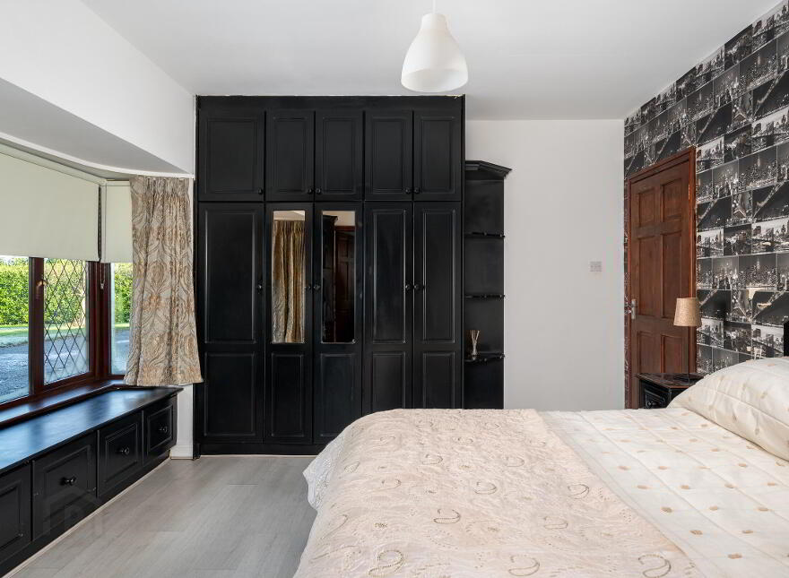 Labaun, Mount Temple, Moate, N37E953