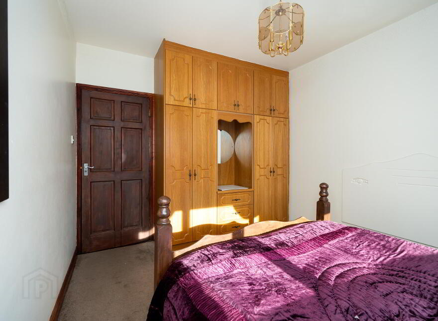 Labaun, Mount Temple, Moate, N37E953