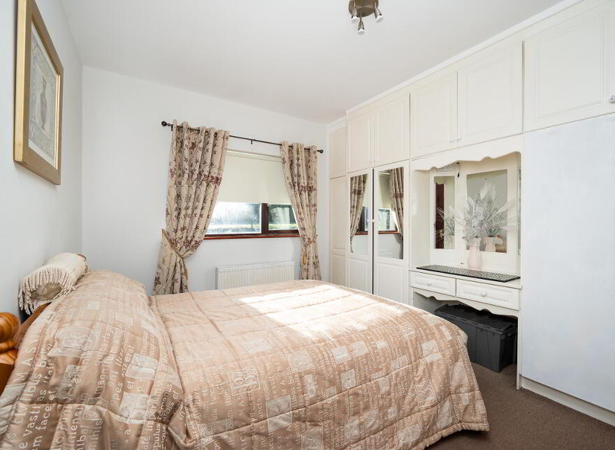 Labaun, Mount Temple, Moate, N37E953