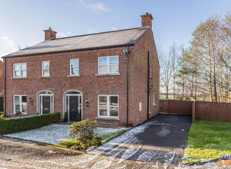 7 Kings Oak Meadow, Maze, Lisburn, BT27 5TG photo