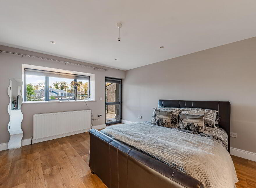 21 The Square, Portaferry, Newtownards, BT22 1LW