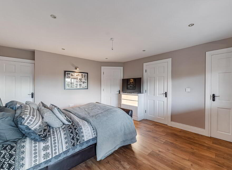 21 The Square, Portaferry, Newtownards, BT22 1LW
