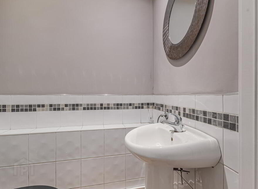 21 The Square, Portaferry, Newtownards, BT22 1LW