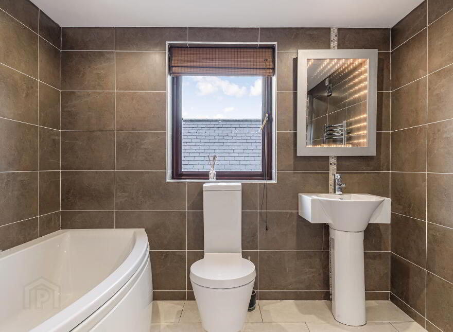 21 The Square, Portaferry, Newtownards, BT22 1LW