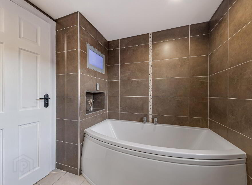 21 The Square, Portaferry, Newtownards, BT22 1LW