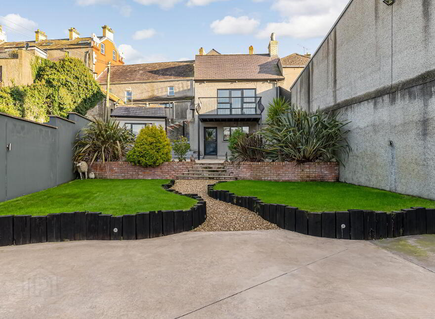 21 The Square, Portaferry, Newtownards, BT22 1LW