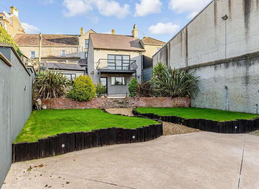 21 The Square, Portaferry, Newtownards, BT22 1LW
