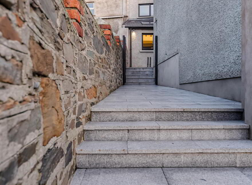 21 The Square, Portaferry, Newtownards, BT22 1LW