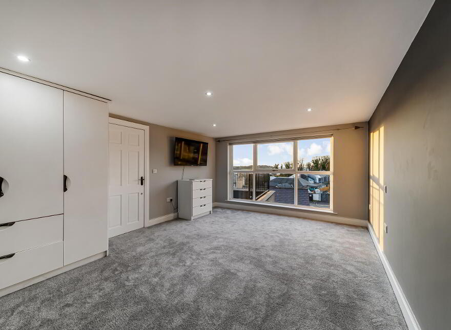 21 The Square, Portaferry, Newtownards, BT22 1LW