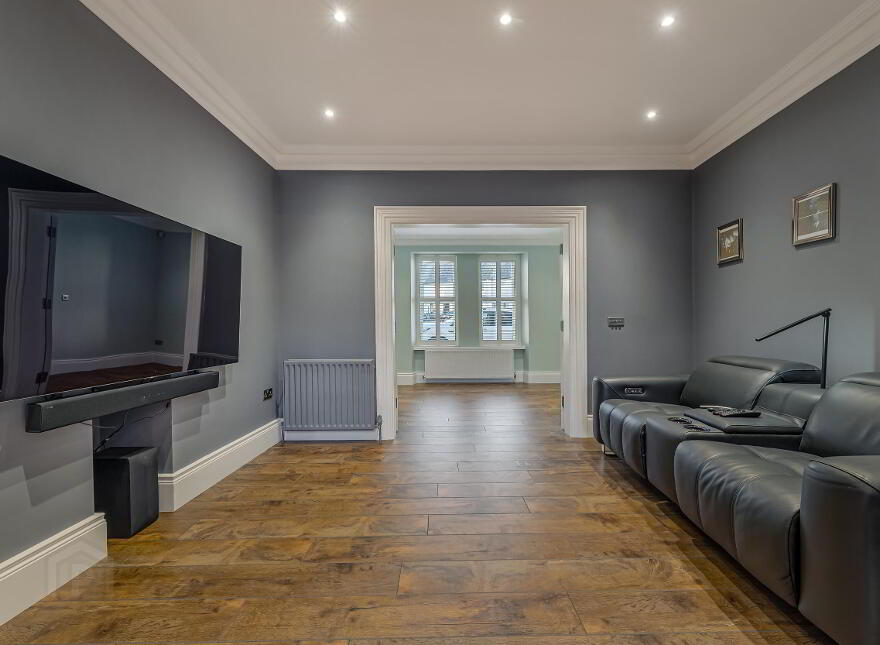 21 The Square, Portaferry, Newtownards, BT22 1LW