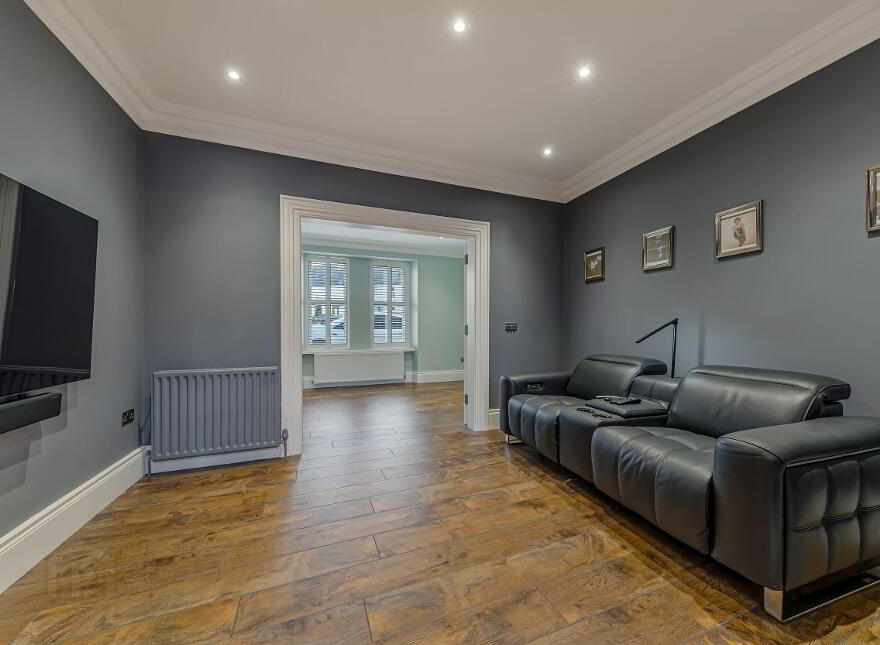 21 The Square, Portaferry, Newtownards, BT22 1LW