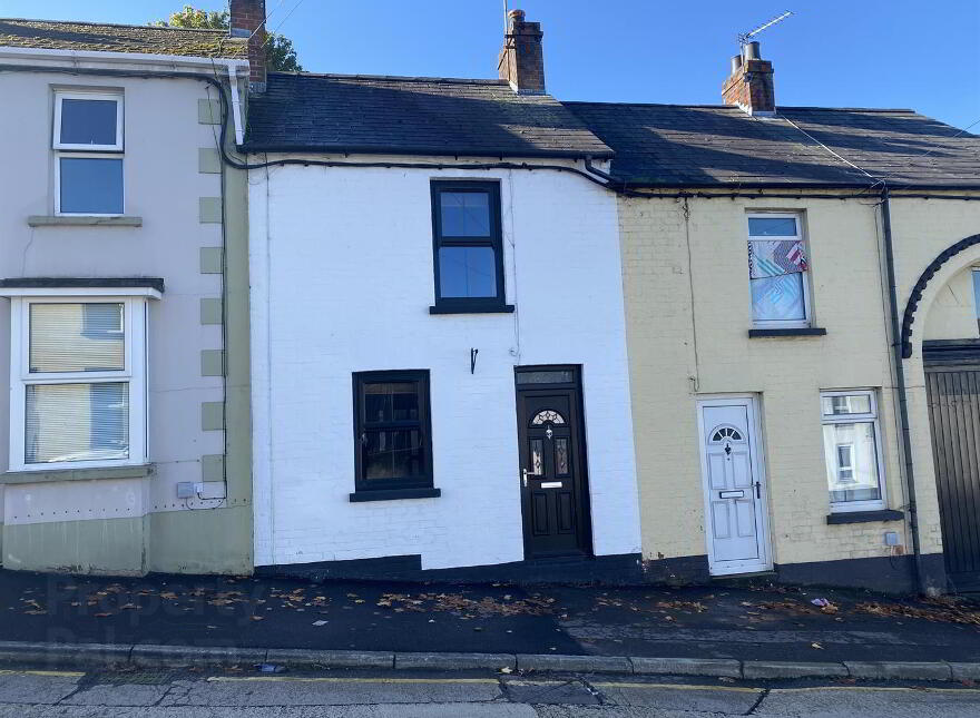 46 Meeting Street, Dromore, BT25 1AJ photo