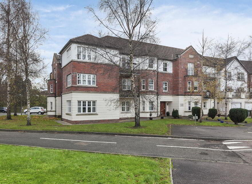 Apt 6 Oak House, 30 Beech Heights, Wellington Square, Belfast, BT7 3LQ photo