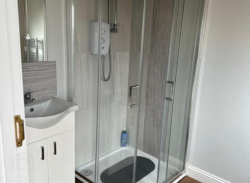 4 Biddy Friels Apt Complex, Drumoghill, Manorcunningham, Donegal, F92YNP7