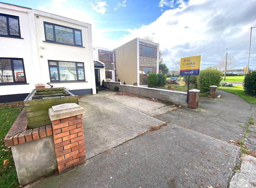 The Crescent, Millbrook Lawns, Tallaght, Dublin, D24 photo