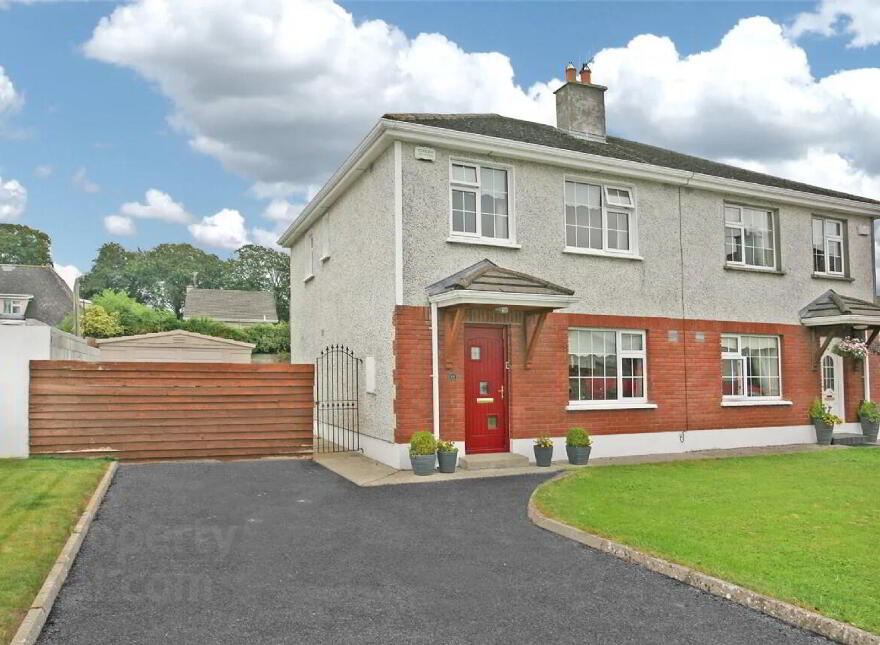 18 Brookville Green, Nenagh, E45CA21 photo