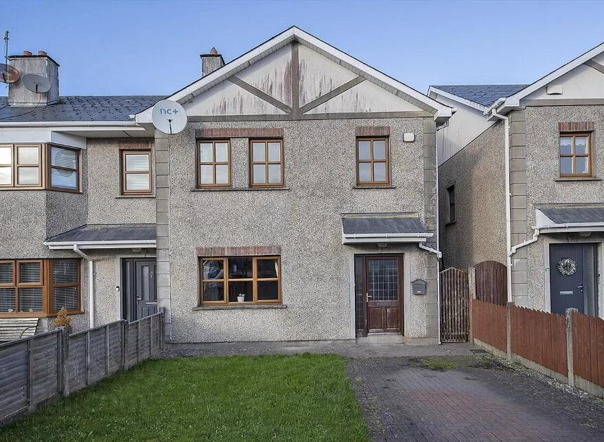 18 Knocknagranagh Court, Ballinroad, Dungarvan, X35X045 photo