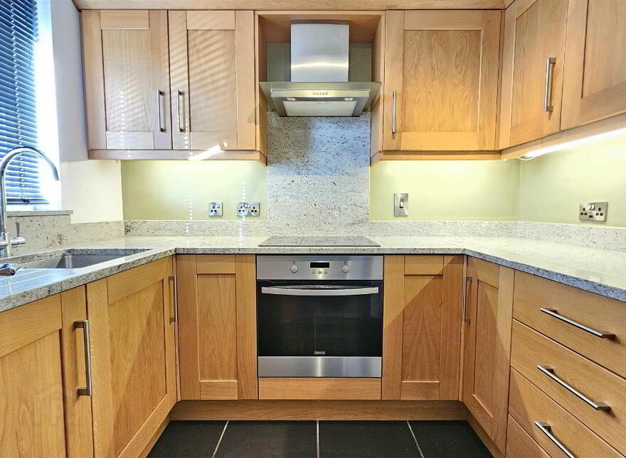 6d Glassillan Grove, Greenisland, BT38