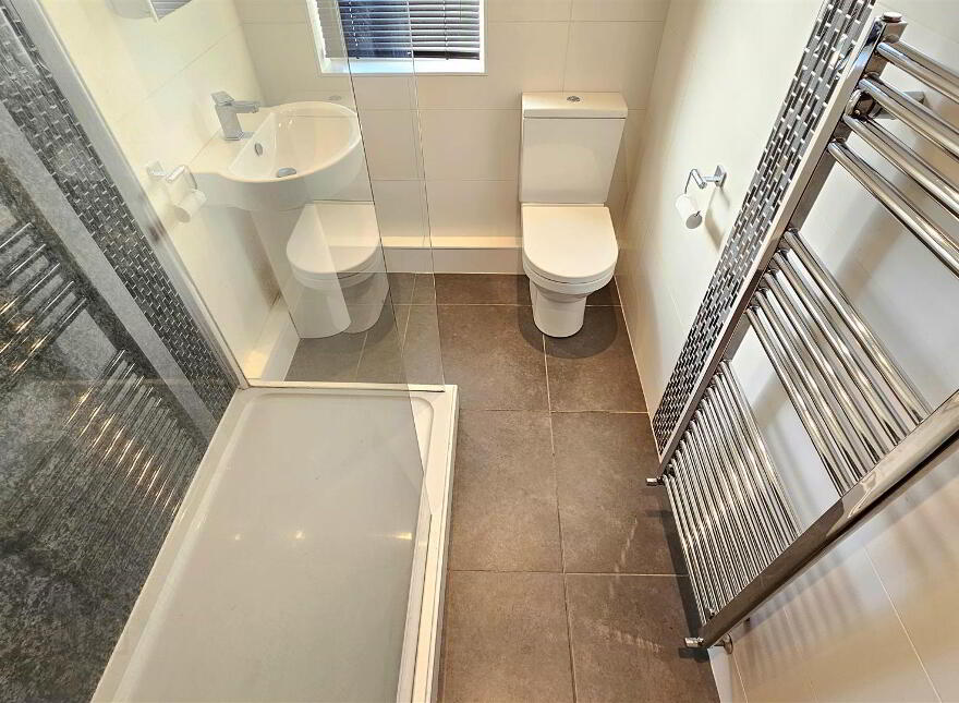 6d Glassillan Grove, Greenisland, BT38