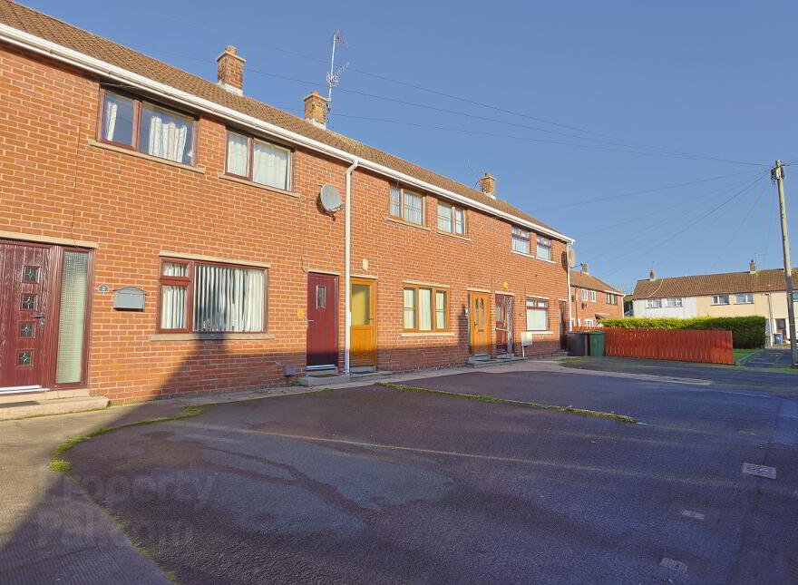 2 Granville Gardens, Portadown, Craigavon, BT63 5DR photo