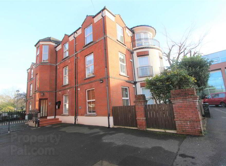 9 Chlorine Mews, Chlorine Gardens, Stranmillis, Belfast, BT9 5DJ photo