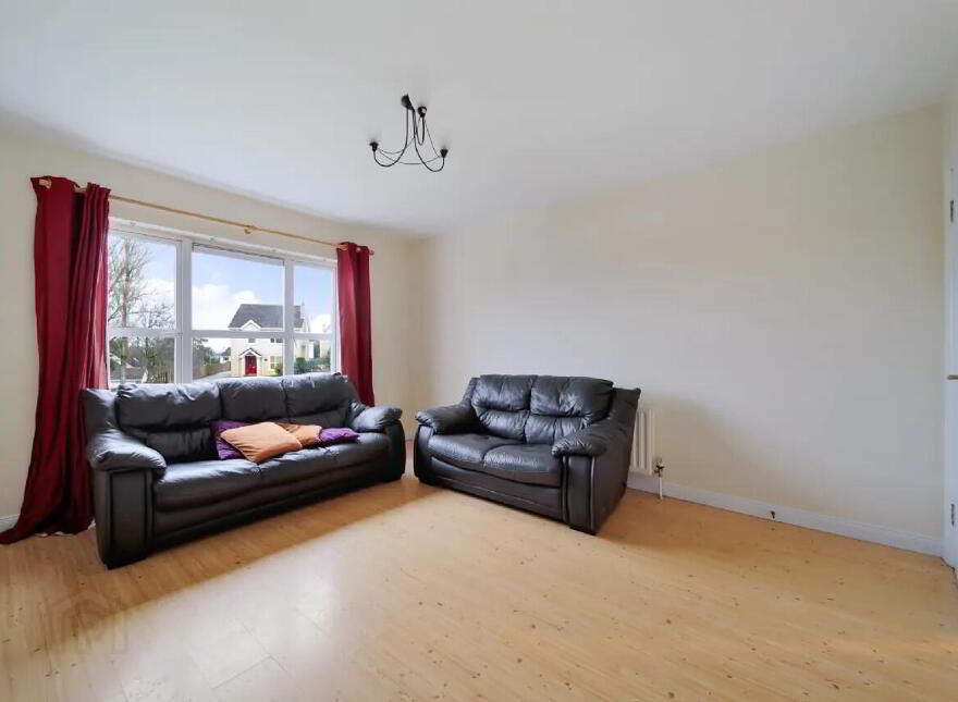 8 Rowan Park, Letterkenny, F92X2R6