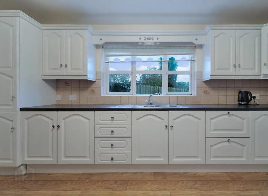 8 Rowan Park, Letterkenny, F92X2R6