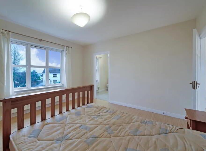 8 Rowan Park, Letterkenny, F92X2R6