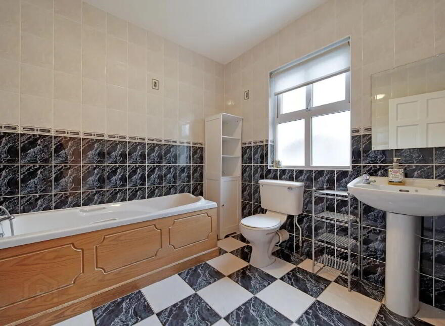 8 Rowan Park, Letterkenny, F92X2R6