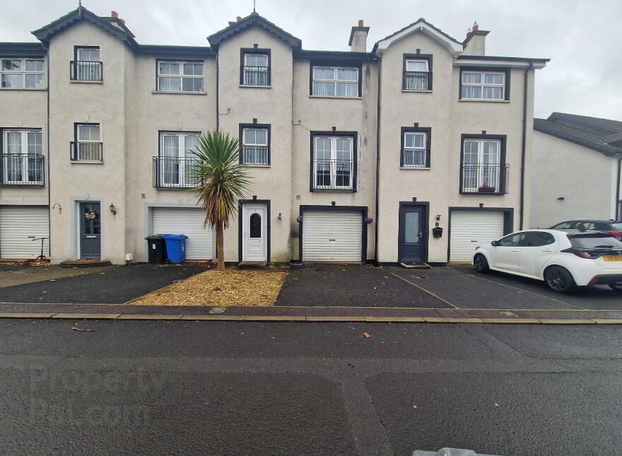 6 Greenvale Manor Court, Antrim, BT41 1SU photo