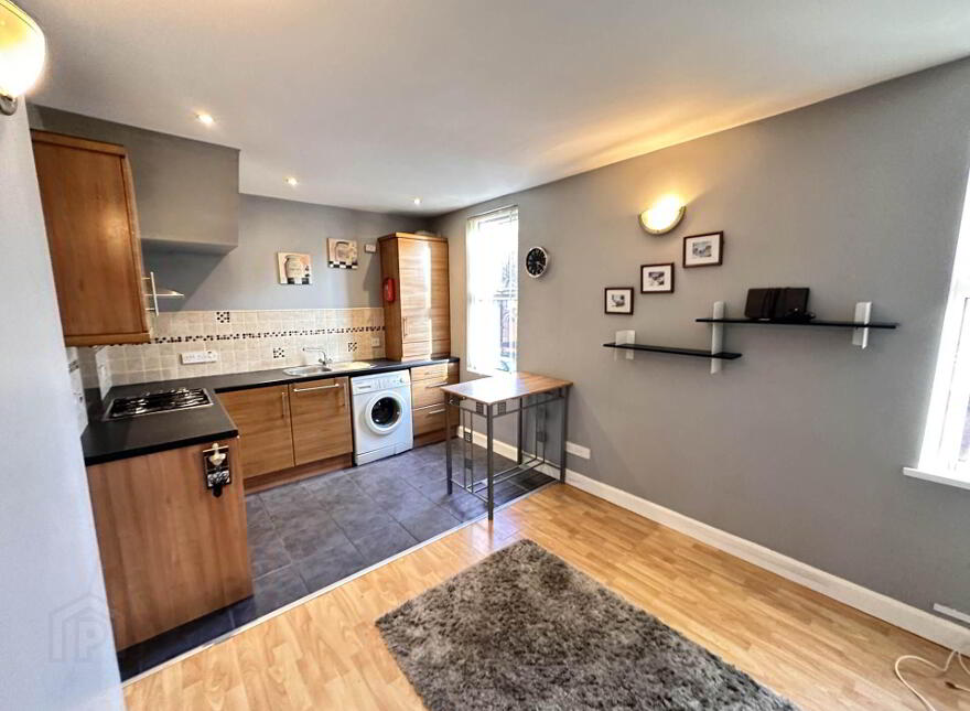 Apt 2, 6 Glandore Avenue, Antrim Road, Belfast, BT15 3FB