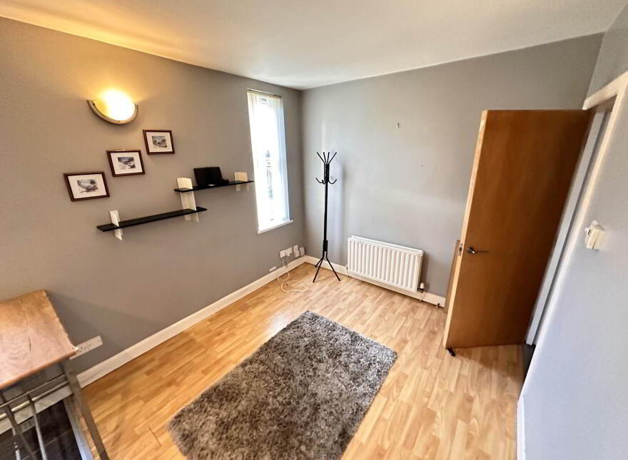 Apt 2, 6 Glandore Avenue, Antrim Road, Belfast, BT15 3FB