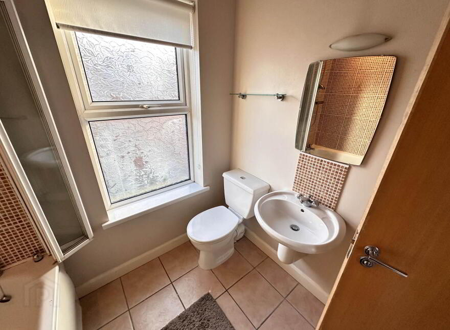 Apt 2, 6 Glandore Avenue, Antrim Road, Belfast, BT15 3FB